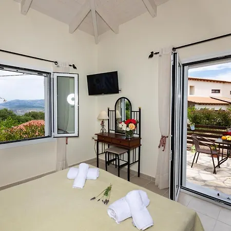Adonino Residence-the House Of Pomegranates Holiday home