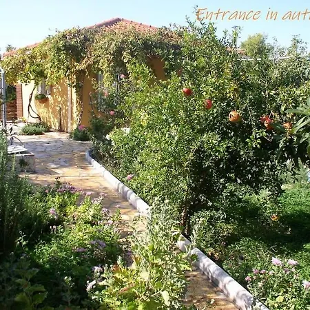 Adonino Residence-the House Of Pomegranates Hébergement de vacances Lakíthra