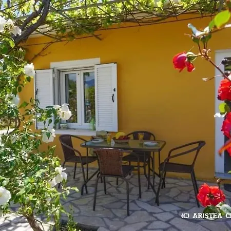 Adonino Residence-the House Of Pomegranates بيت للعطل
