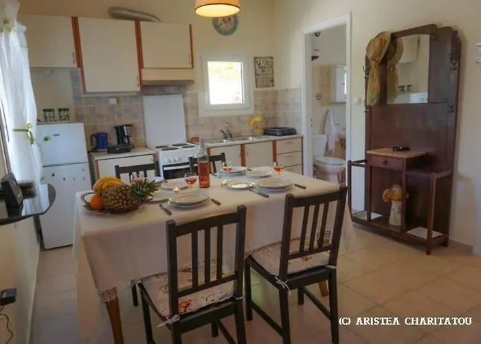 Ferienhaus Adonino Residence-the House Of Pomegranates Lakíthra