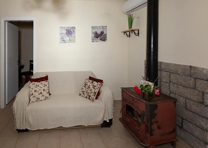 Ferienhaus Adonino Residence-the House Of Pomegranates Lakíthra