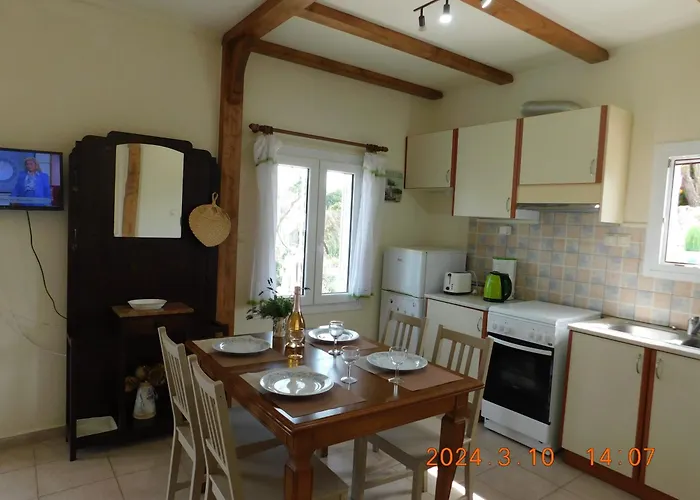 Adonino Residence-the House Of Pomegranates