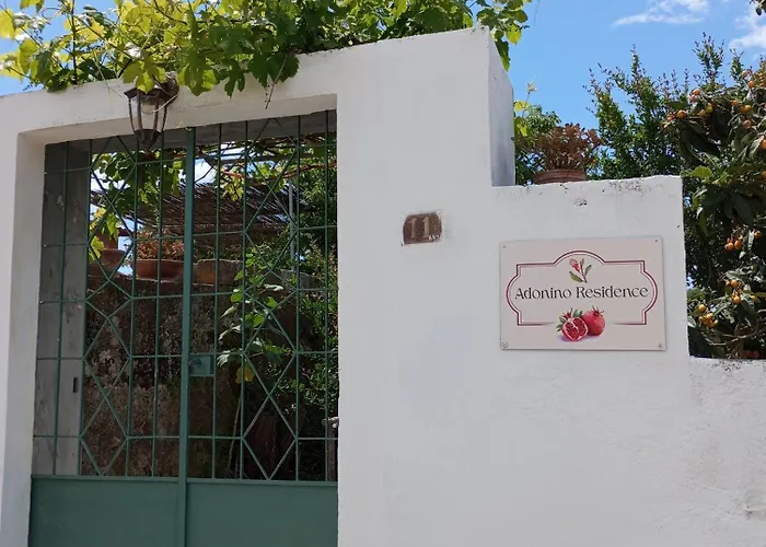 Ferienhaus Adonino Residence-the House Of Pomegranates Lakíthra